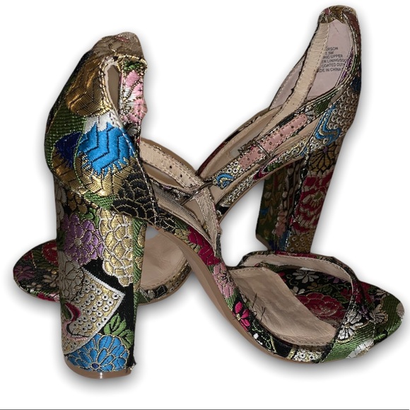 STEVE MADDEN Carrson Multi Color Floral Chunky Heels W/ Ankle Strap - Picture 2 of 7